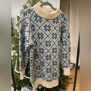 Vintage Woman’s HILDA LTD 100% PureWool Made in Iceland* Snowflake Sweater Dress
